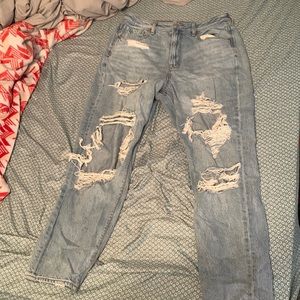 American eagle ripped mom jeans